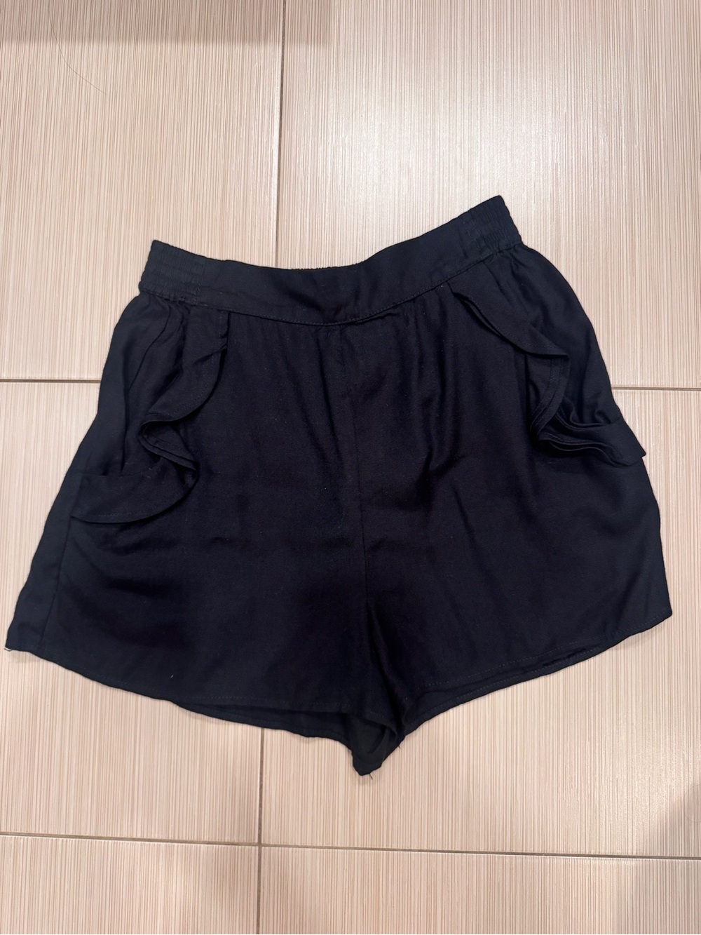 Kimchi Blue Black High-Waist Ruffle Pocket Shorts